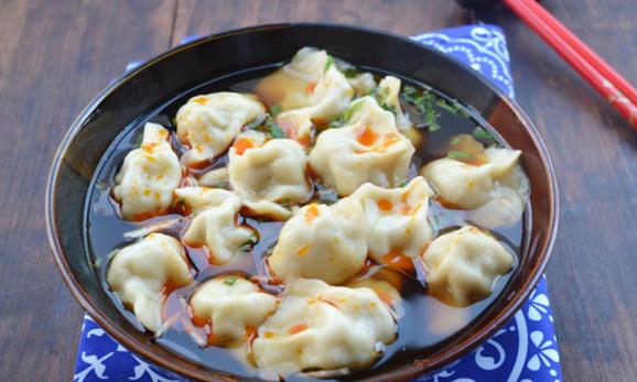 煮饺子加凉水有什么作用 煮饺子时要加几次凉水饺子就熟了